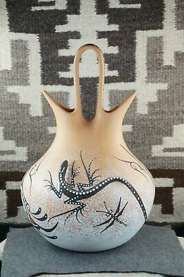 Zuni Pottery - Deldrick Cellicion