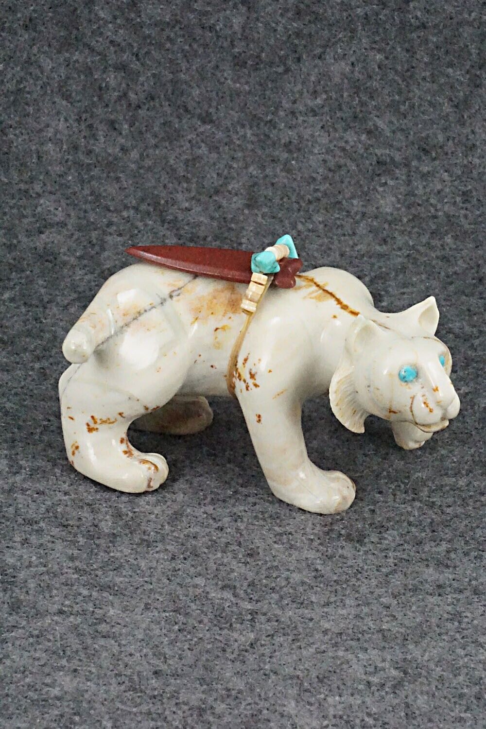 Bobcat Zuni Fetish Carving - Albert Eustace