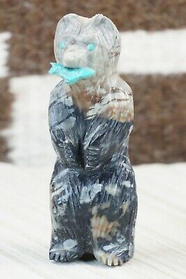 Bear Zuni Fetish Carving - Kevin Quam