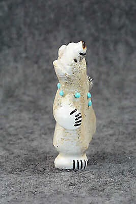 Bear Zuni Fetish Carving - Claudia Peina