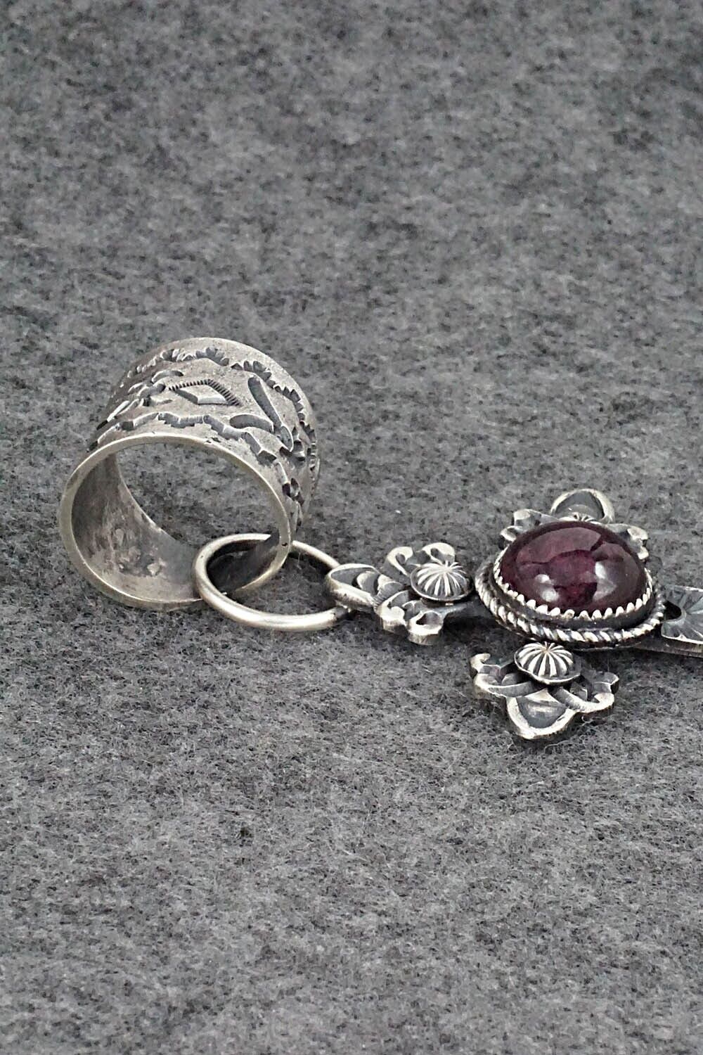 Spiny Oyster and Sterling Silver Pendant - Eva Billah