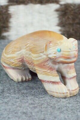 Bear Zuni Fetish Carving - Derrick Kaamasee