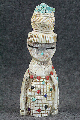 Corn Maiden Zuni Fetish Carving - Carl Etsate