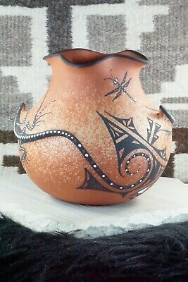Zuni Pottery - Deldrick & Lorenda Cellicion