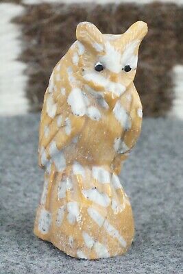 Owl Zuni Fetish Carving - Derrick Kaamasee