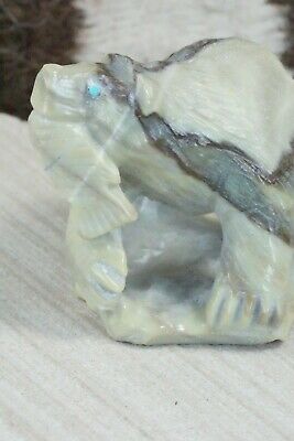 Bear Zuni Fetish Carving - Derrick Kaamasee