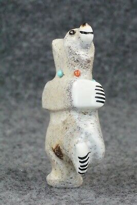 Bear Zuni Fetish Carving - Claudia Peina