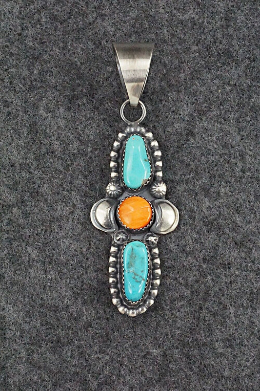 Turquoise, Spiny Oyster and Sterling Silver Pendant - Leslie Nez