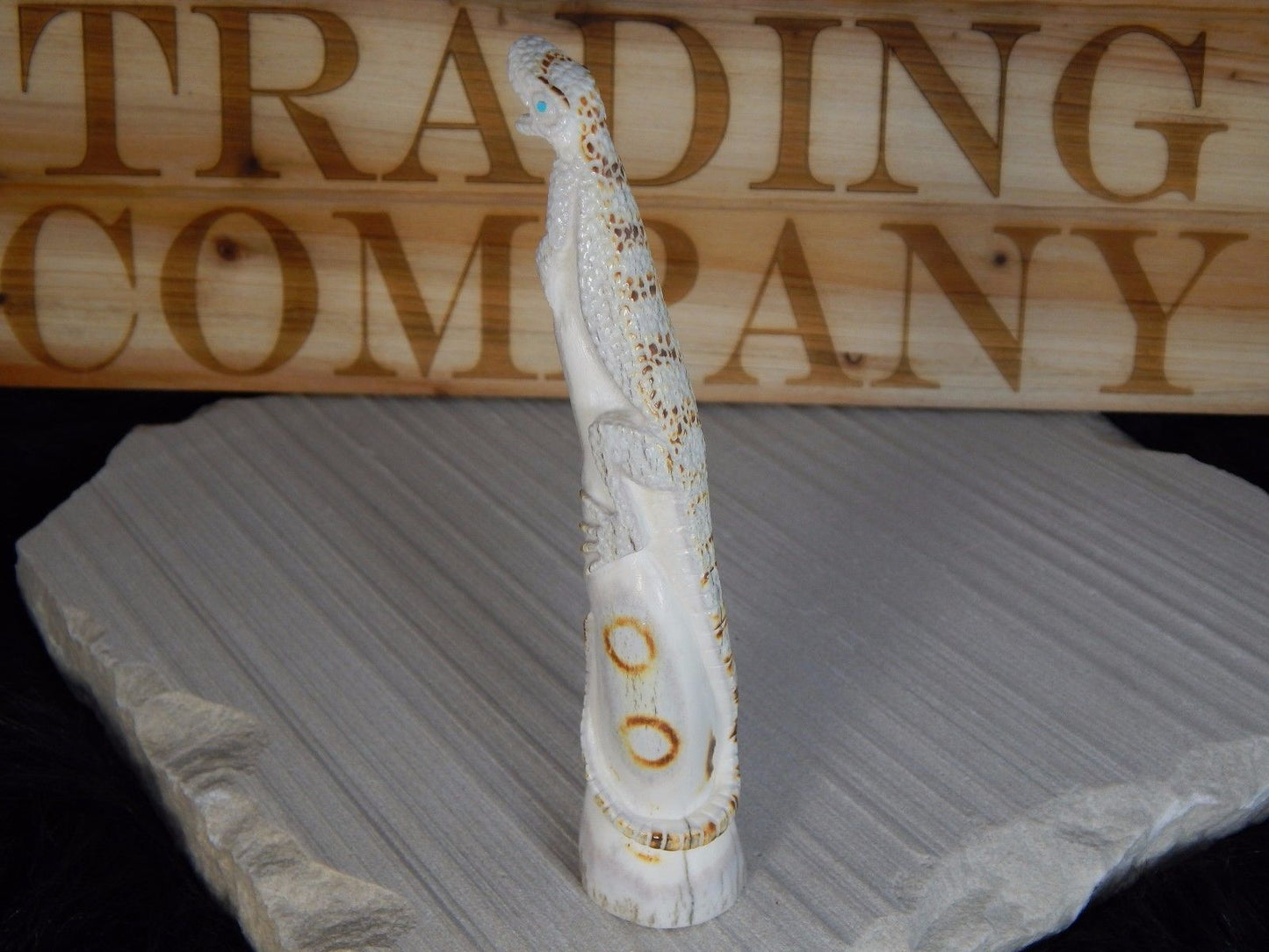 Lizard Zuni Fetish Carving - Maxx Laate - High Lonesome Trading