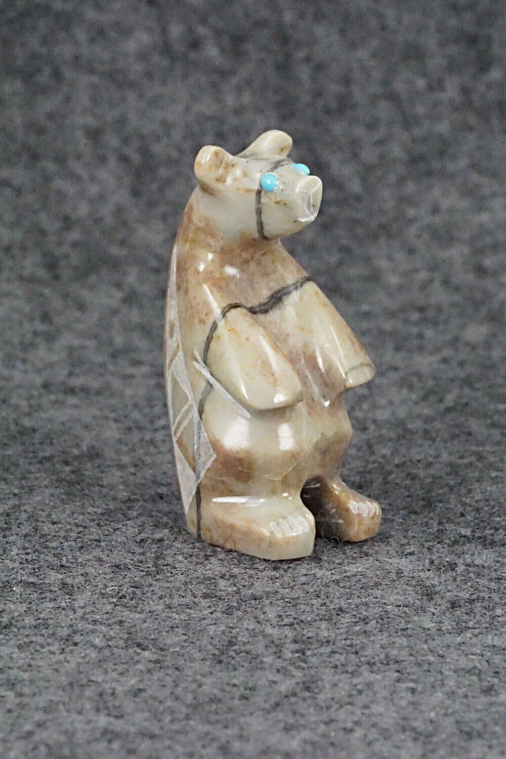 Bear Zuni Fetish Carving - Shannon Calavaza