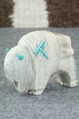 Buffalo Zuni Fetish Carving - Kevin Quam