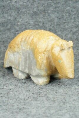 Armadillo Zuni Fetish Carving - Enrike Leekya
