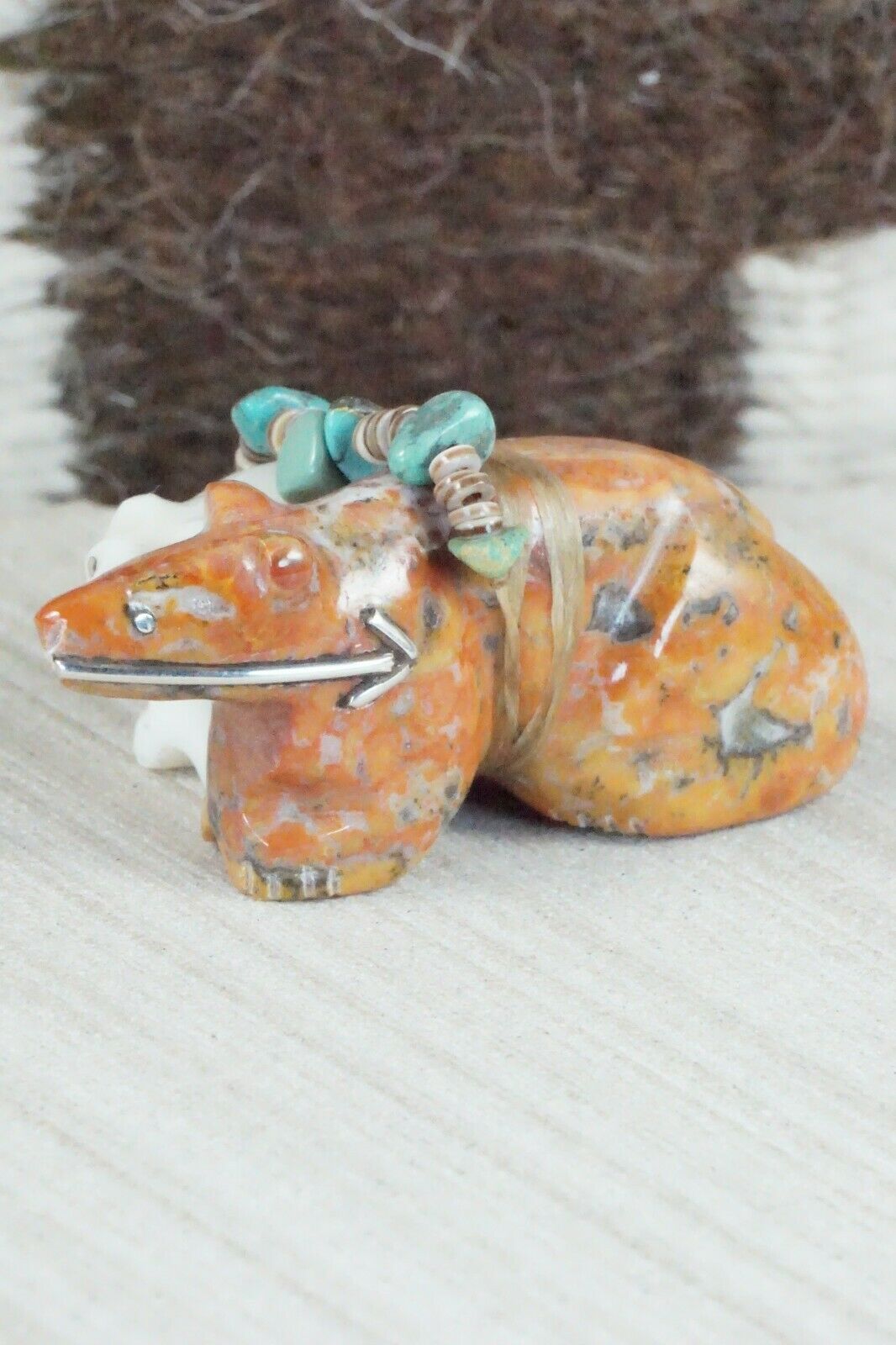 Bear Zuni Fetish Carving - Daisy Natewa - High Lonesome Trading