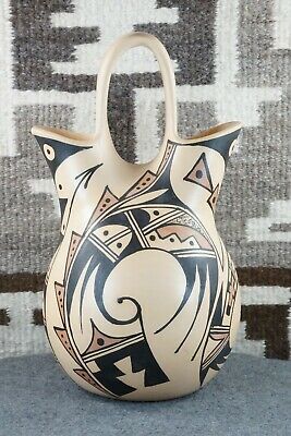 Hopi Pottery - D. Yesslith