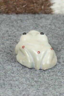 Frog Zuni Fetish Carving - Gordon Poncho