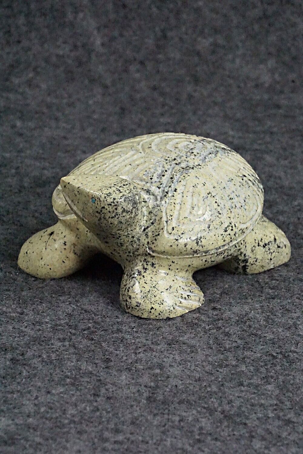 Turtle Zuni Fetish Carving - Nelson Yatsattie