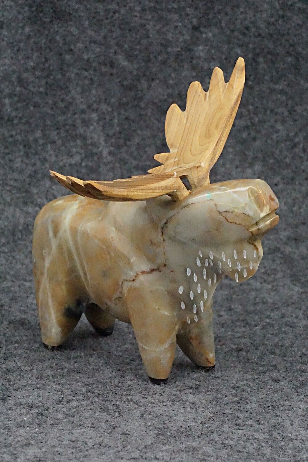 Moose Zuni Fetish Carving - Enrike Leekya