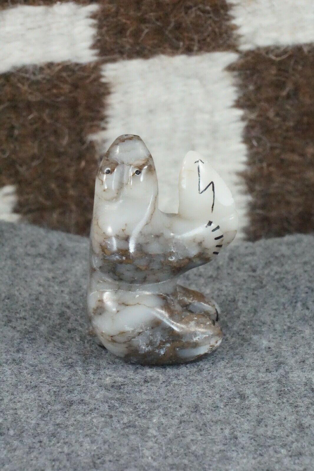 Bear Zuni Fetish Carving - Rick Kallestewa