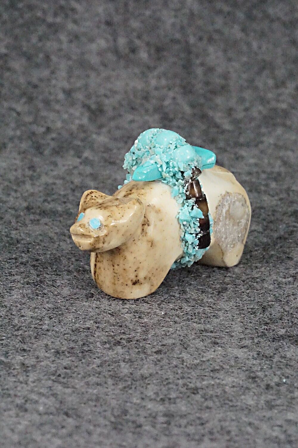 Bear Zuni Fetish Carving - Marvelita Phillips