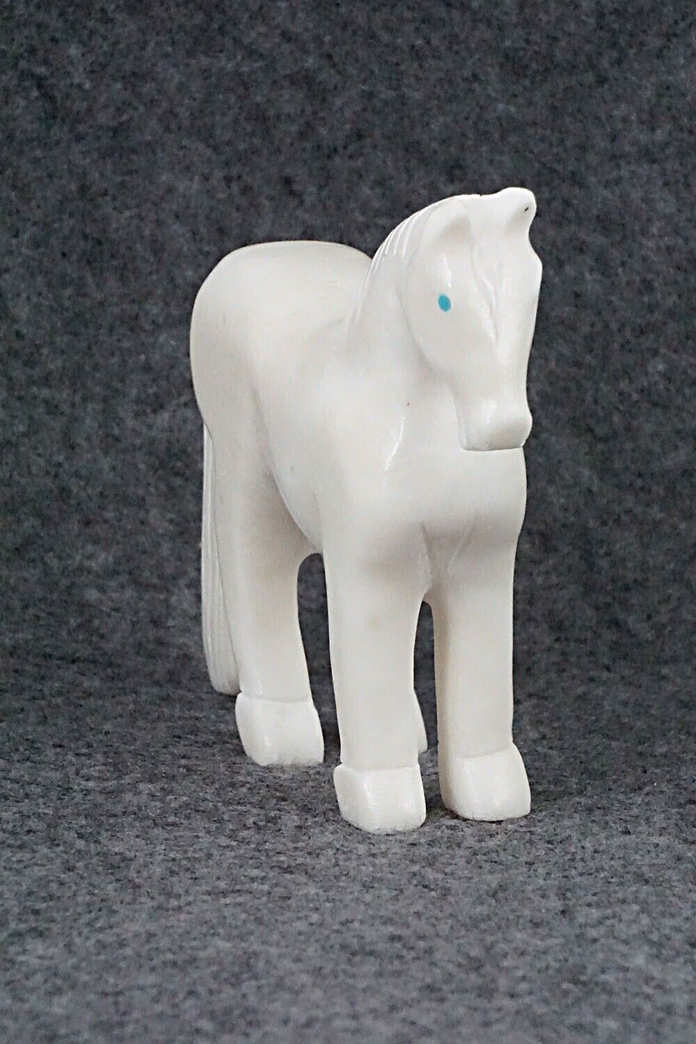 Horse Zuni Fetish Carving - Andres Lementino