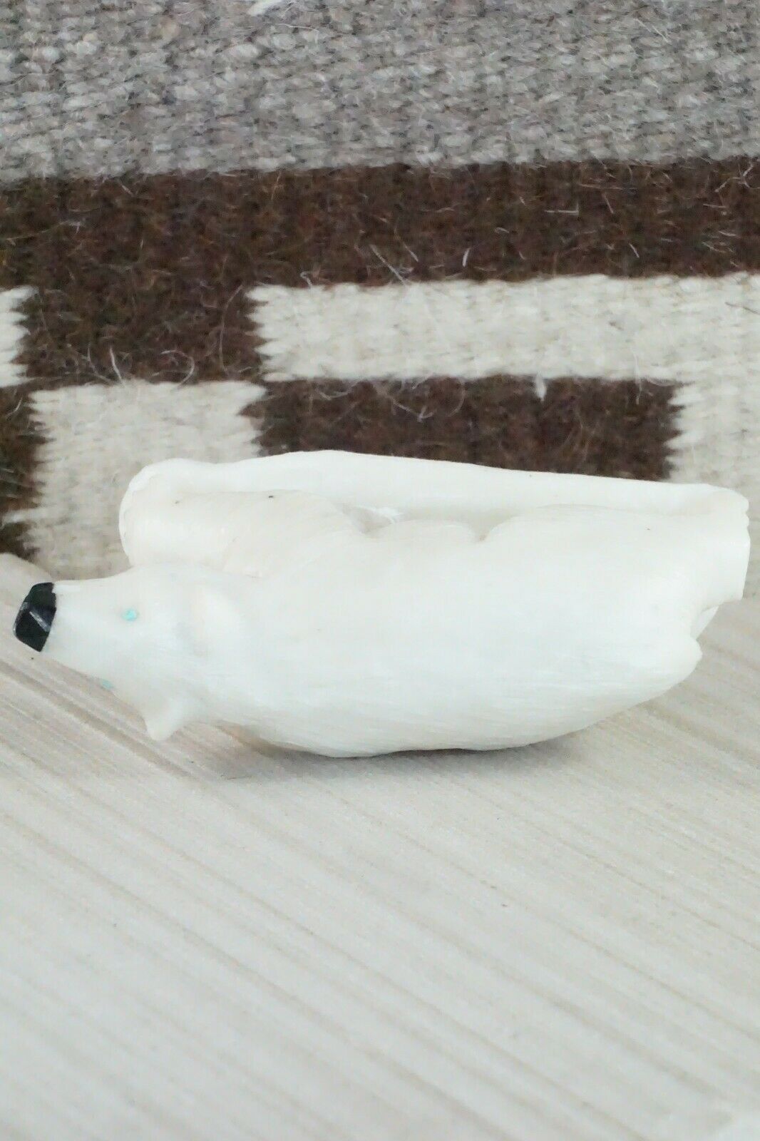 Polar Bear Zuni Fetish Carving - Derrick Kaamasee