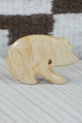 Bear Zuni Fetish Carving - Jonathan Natewa
