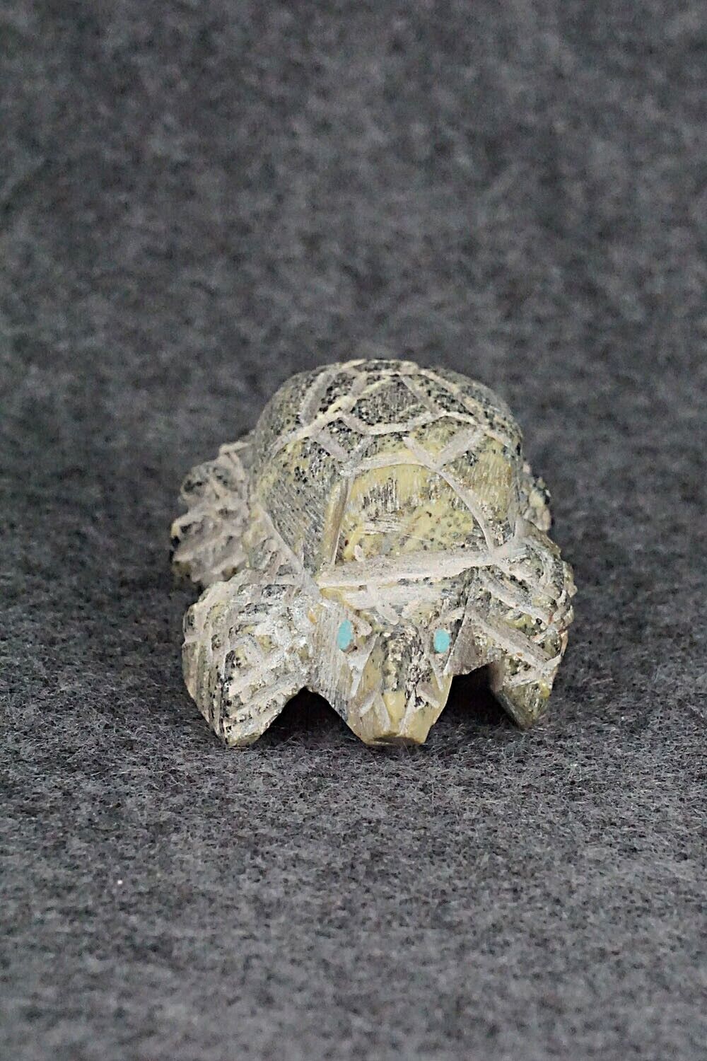 Turtle Zuni Fetish Carving - Jon Quam