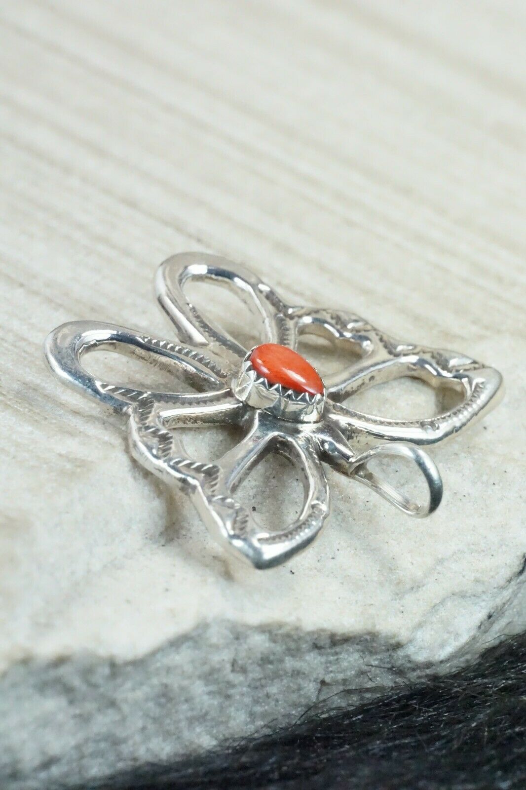 Spiny Oyster & Sterling Silver Pendant - Pauline Nelson