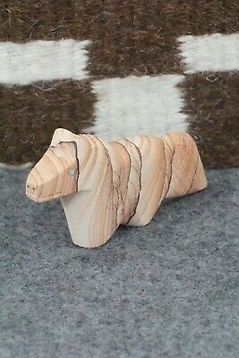 Horse Zuni Fetish Carving - Daphne Quam