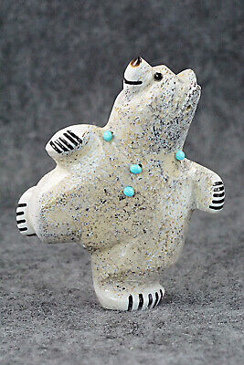 Bear Zuni Fetish Carving - Claudia Peina
