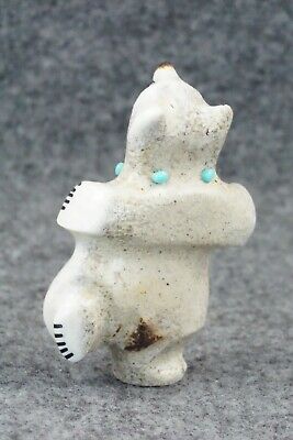 Bear Zuni Fetish Carving - Claudia Peina