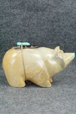 Bear Zuni Fetish Carving - Enrike Leekya
