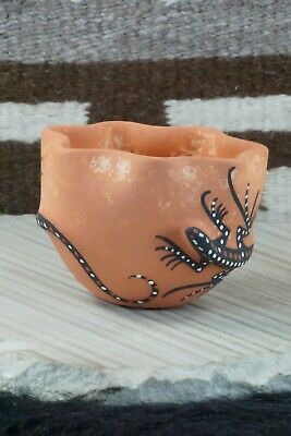 Zuni Pottery - Lorenda Cellicion