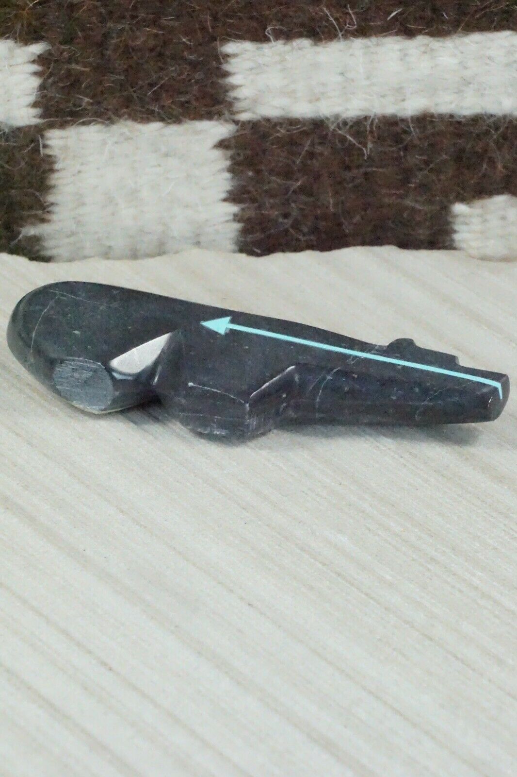 Bear Zuni Fetish Carving - Bernard Laiwakete
