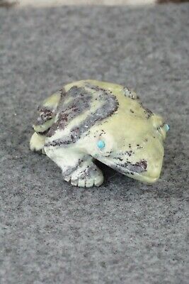Frog Zuni Fetish Carving - Karen Zunie