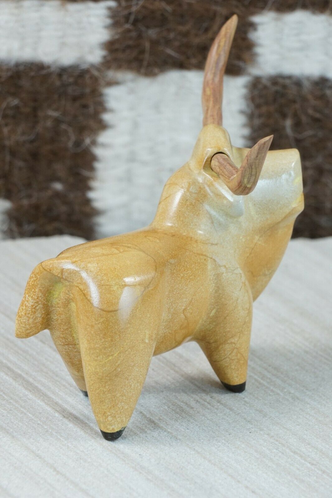 Longhorn Zuni Fetish Carving - Enrike Leekya