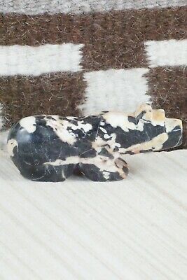 Bear Zuni Fetish Carving - Bernard Laiwakete