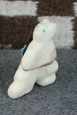 Bear Zuni Fetish Carving - Ariane Quam