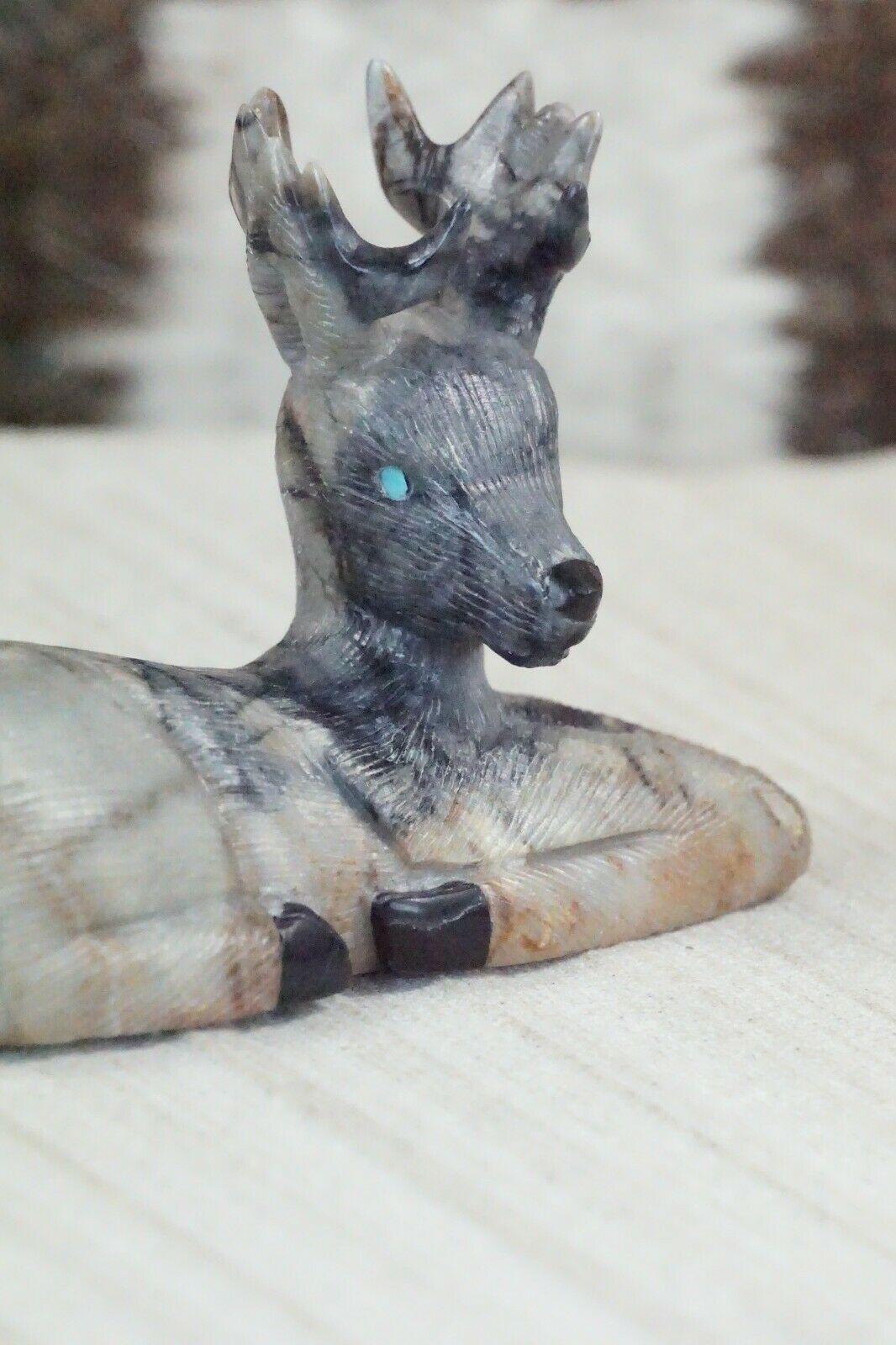 Deer Zuni Fetish Carving - Colin Weeka