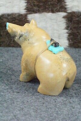 Bear Zuni Fetish Carving - Enrike Leekya