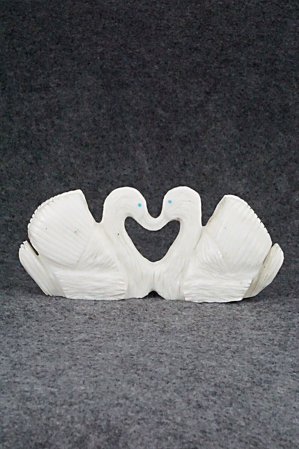 Swan Zuni Fetish Carving - Kevin Quam