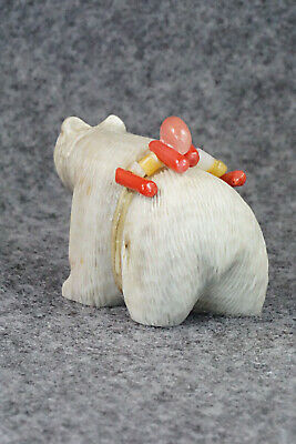 Bear Zuni Fetish Carving - Paulette Quam