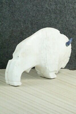 Buffalo Zuni Fetish Carving - Kevin Quam