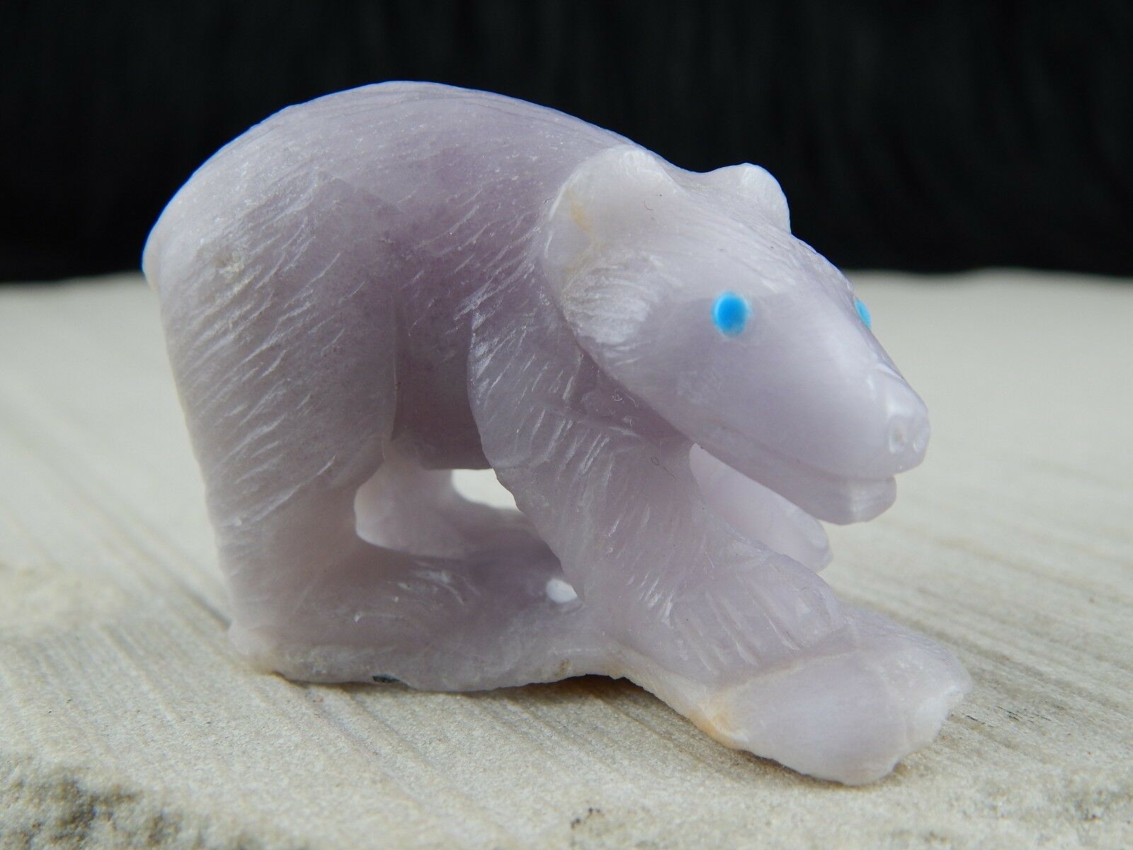 Bear Zuni Fetish Carving - Derrick Kaamasee - High Lonesome Trading