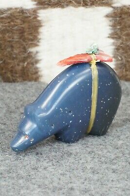 Bear Zuni Fetish Carving - Daphne Quam