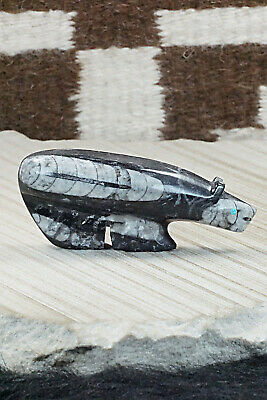 Bear Zuni Fetish Carving - Ronnie Lunasee