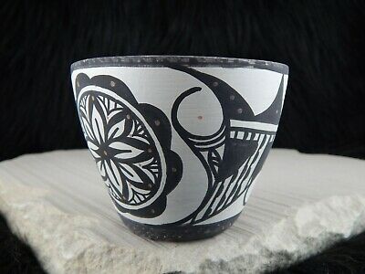 Zuni Pottery - Darla Westika - Zuni Handmade Pottery - Native American - High Lonesome Trading