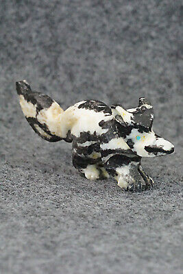 Fox Zuni Fetish Carving - Tony Mackel