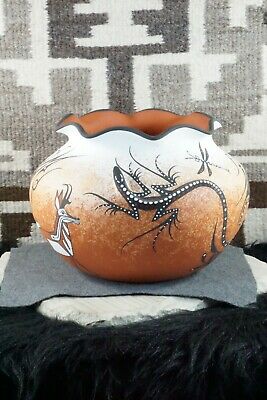 Zuni Pottery - Deldrick Cellicion