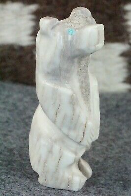 Bear Zuni Fetish Carving - Allison White
